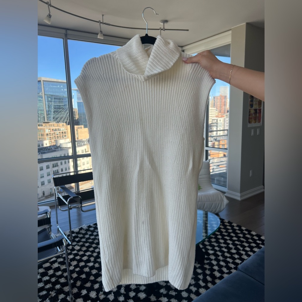 Abercrombie & Fitch Sleeveless White Turtleneck Dress